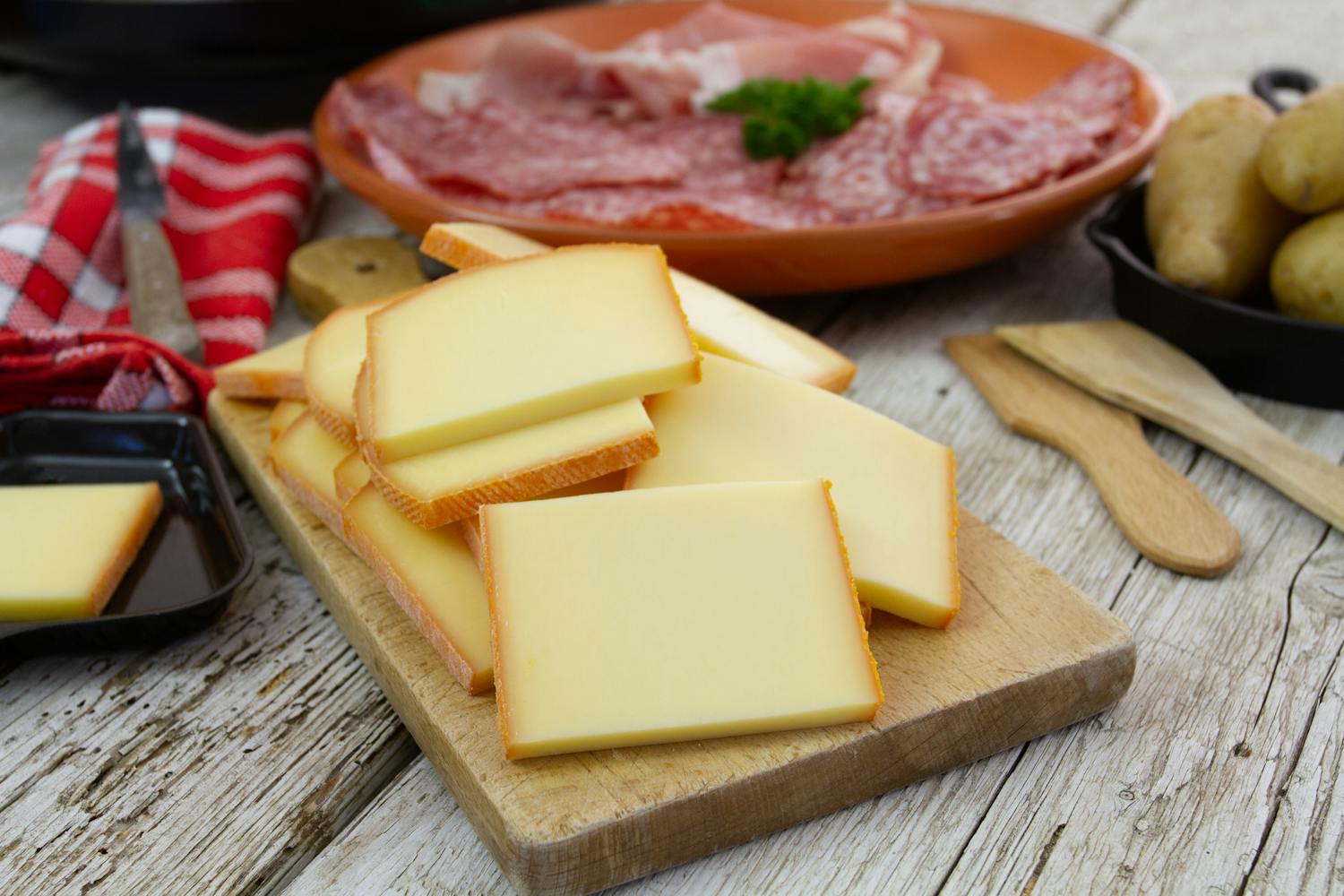 Le fromage à raclette favorise-t-il vraiment les cauchemars ?