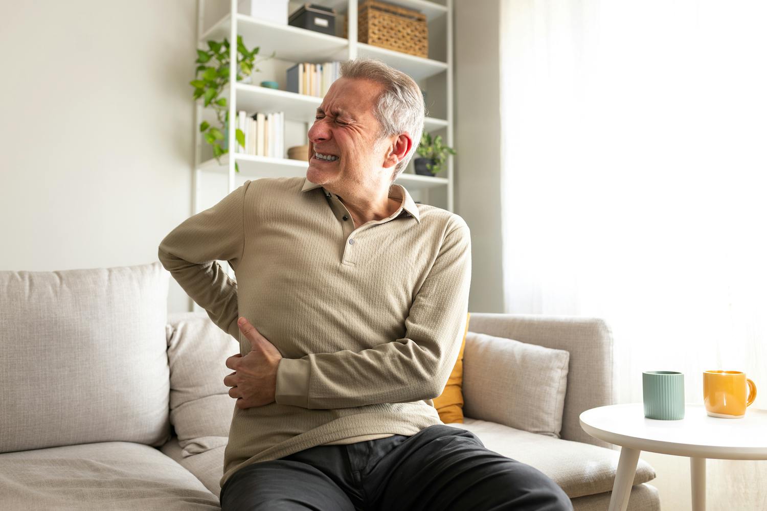 Un mal de dos peut-il cacher un cancer du côlon ?