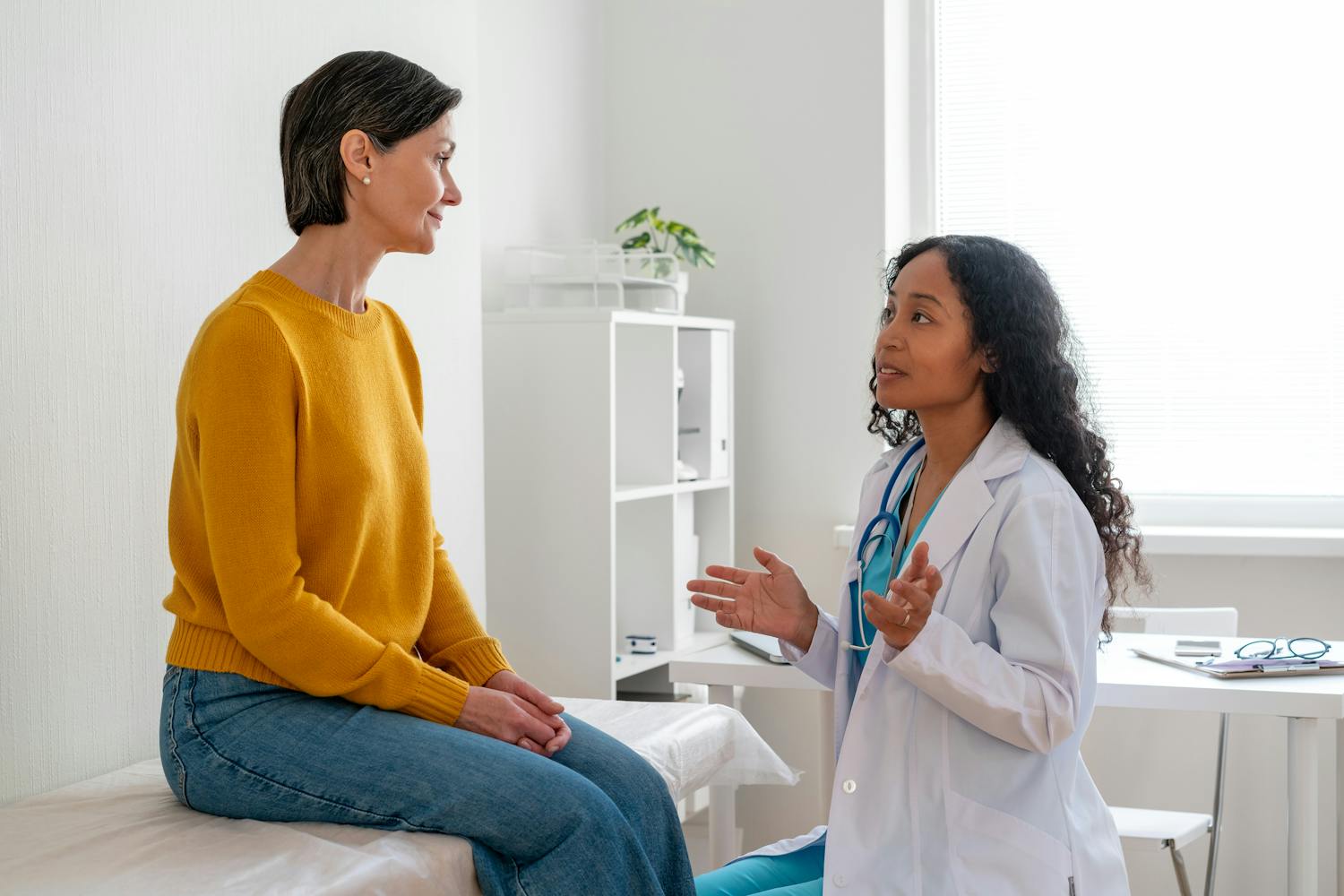 Ce qu'il faut savoir sur le traitement hormonal de la ménopause (THM)